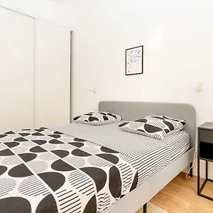 Appartement Le Rome -hyper Centre 3 Chambres Climatises, Marseille